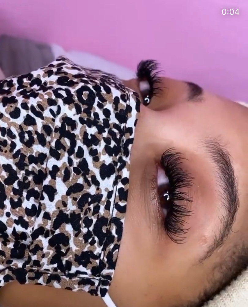 Wet Lash Look