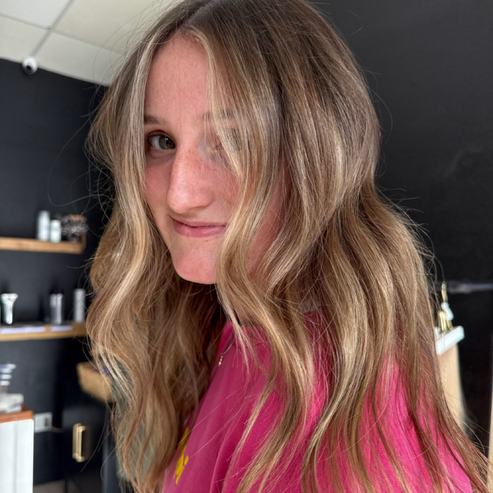 Gloss & Blowdry at Haylee Calkins in Tualatin, OR