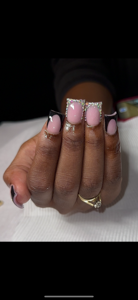 Med Nails at Anjewel Nails in Parma Heights, OH