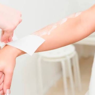 Arms half at Aura Aesthetics in Houston, TX