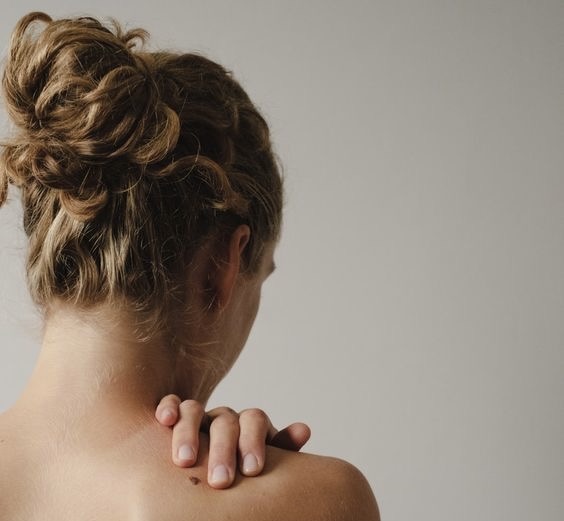 5 Sesiones de Dep. Láser Nuca at LeBeau Esthétique in Humacao, PR