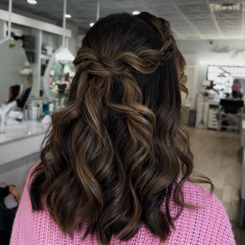Halfup Glam at V’s Glam Blowouts in Metairie, LA