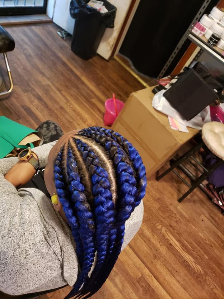 Large feed in at Tks Beauty Bar LLC in Memphis, TN