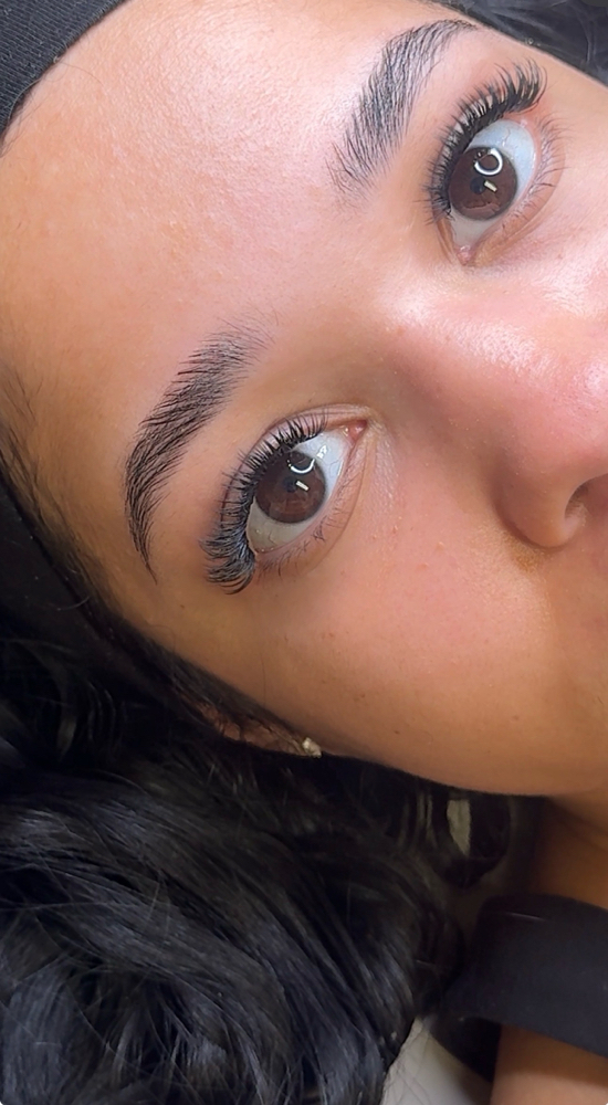 Clusters Lashes at BEAUTÉ STUDIO in stamford, CT