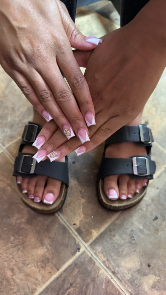 Frenchie Nail & Toe Combo🤩