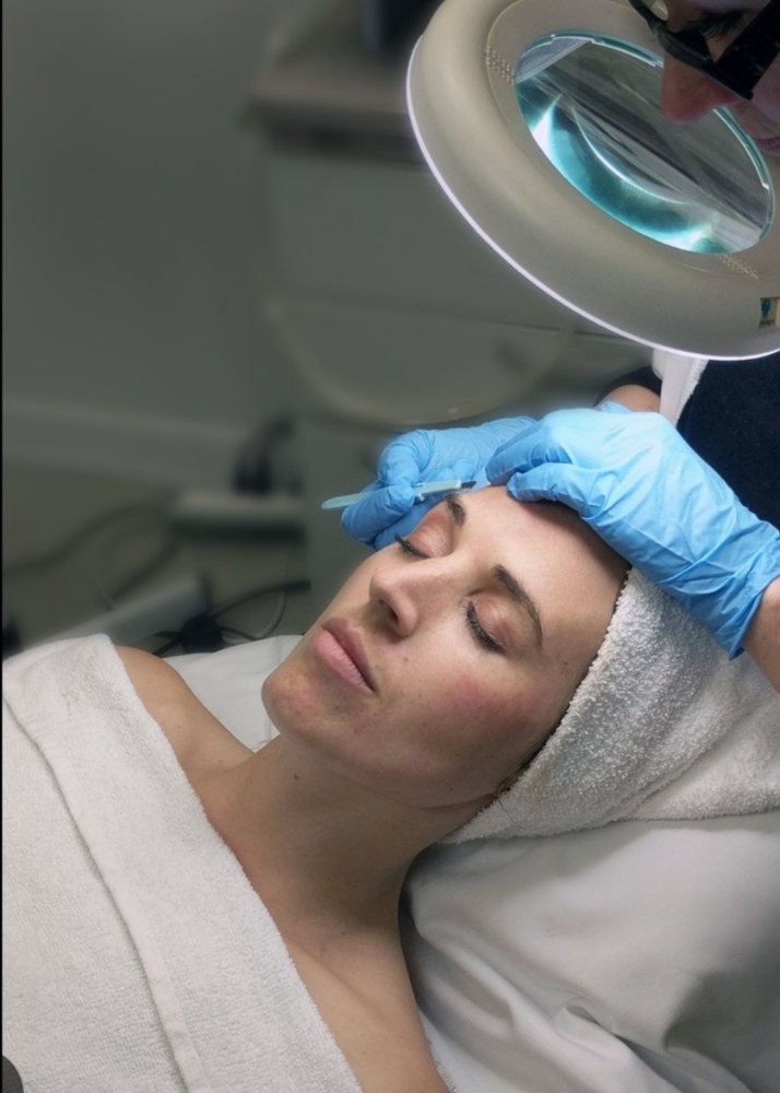 Uplift Adavanced Facial- Dermaplane