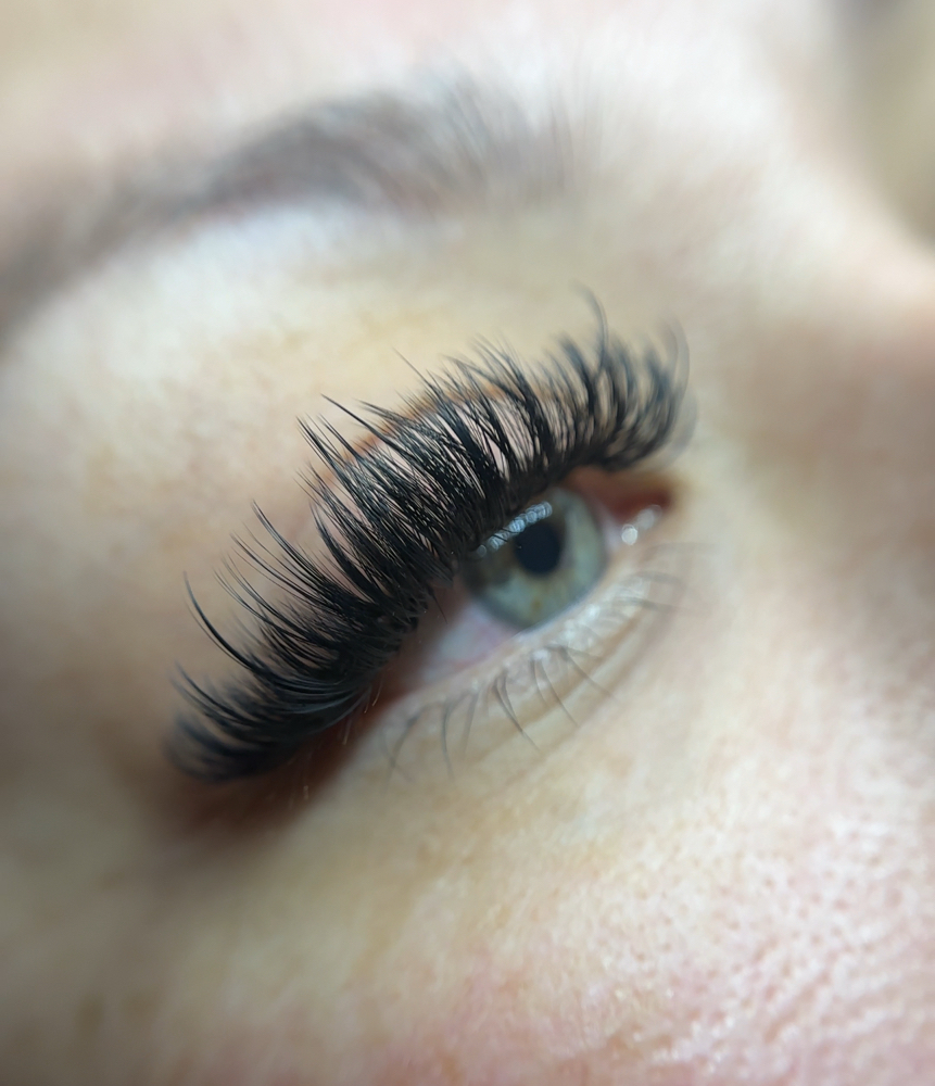 Customized Hybrid Set at Natalia’s Glam Studio in Houston, TX