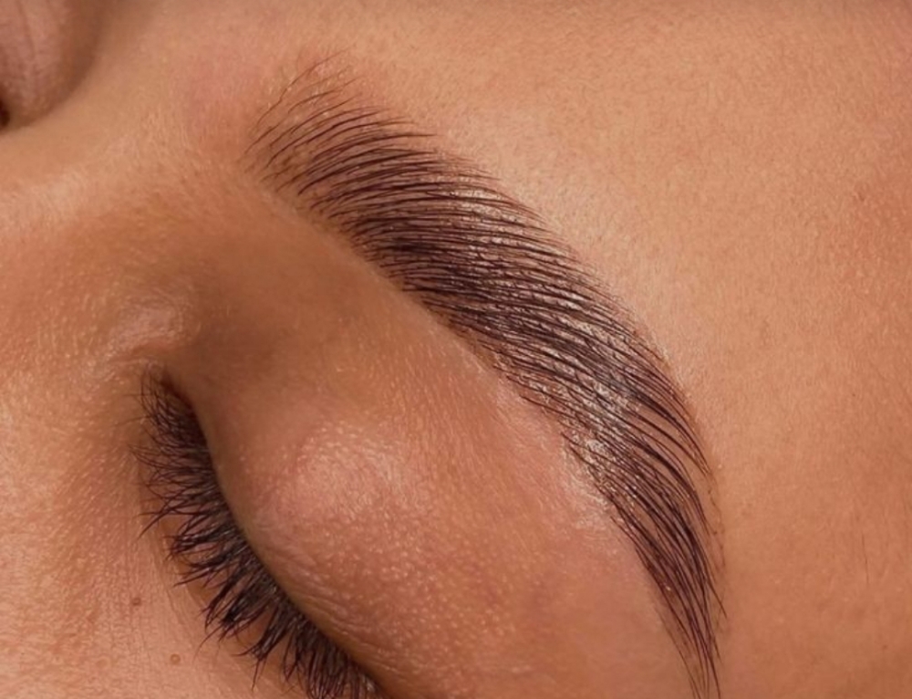 Eyebrow Laminati Shapingand Tinting