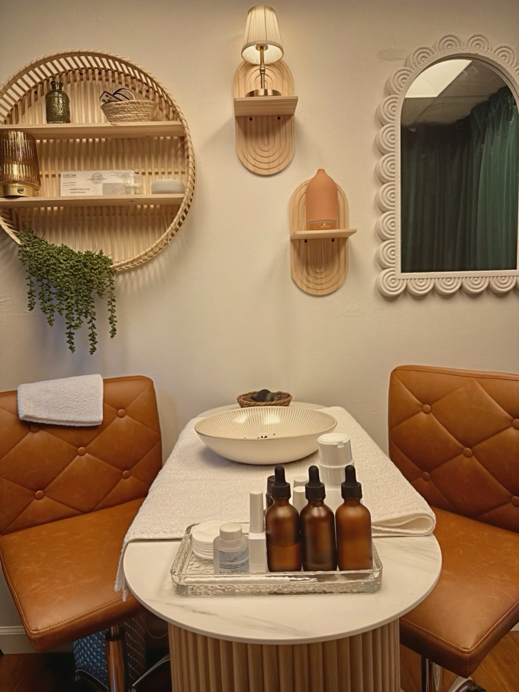 Refresh Signature Manicure