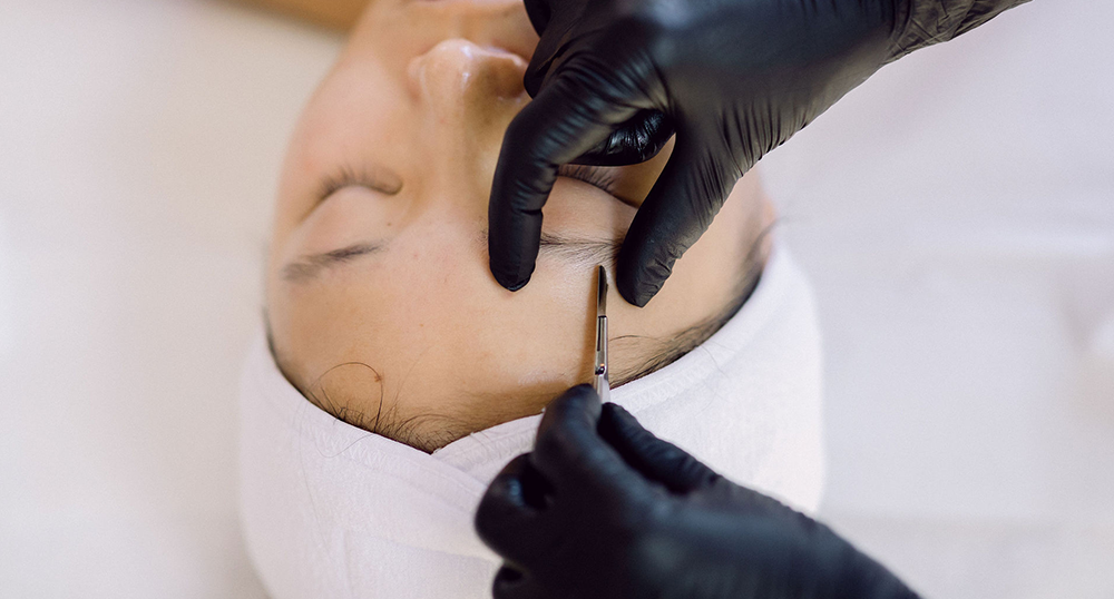 Dermaplane Facial