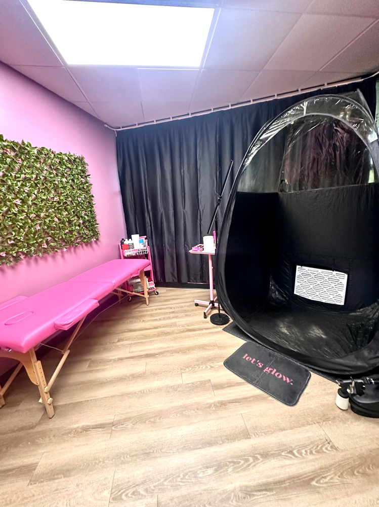 In-Suite Spray Tan – Charlotte