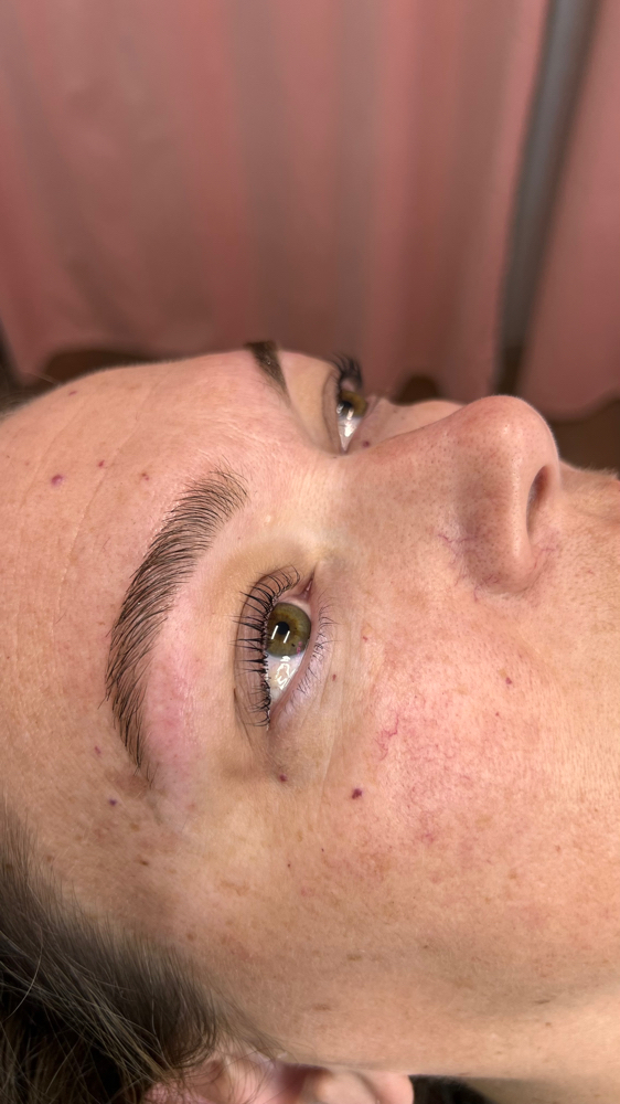 Lash Lift + Brow Wax & Tint