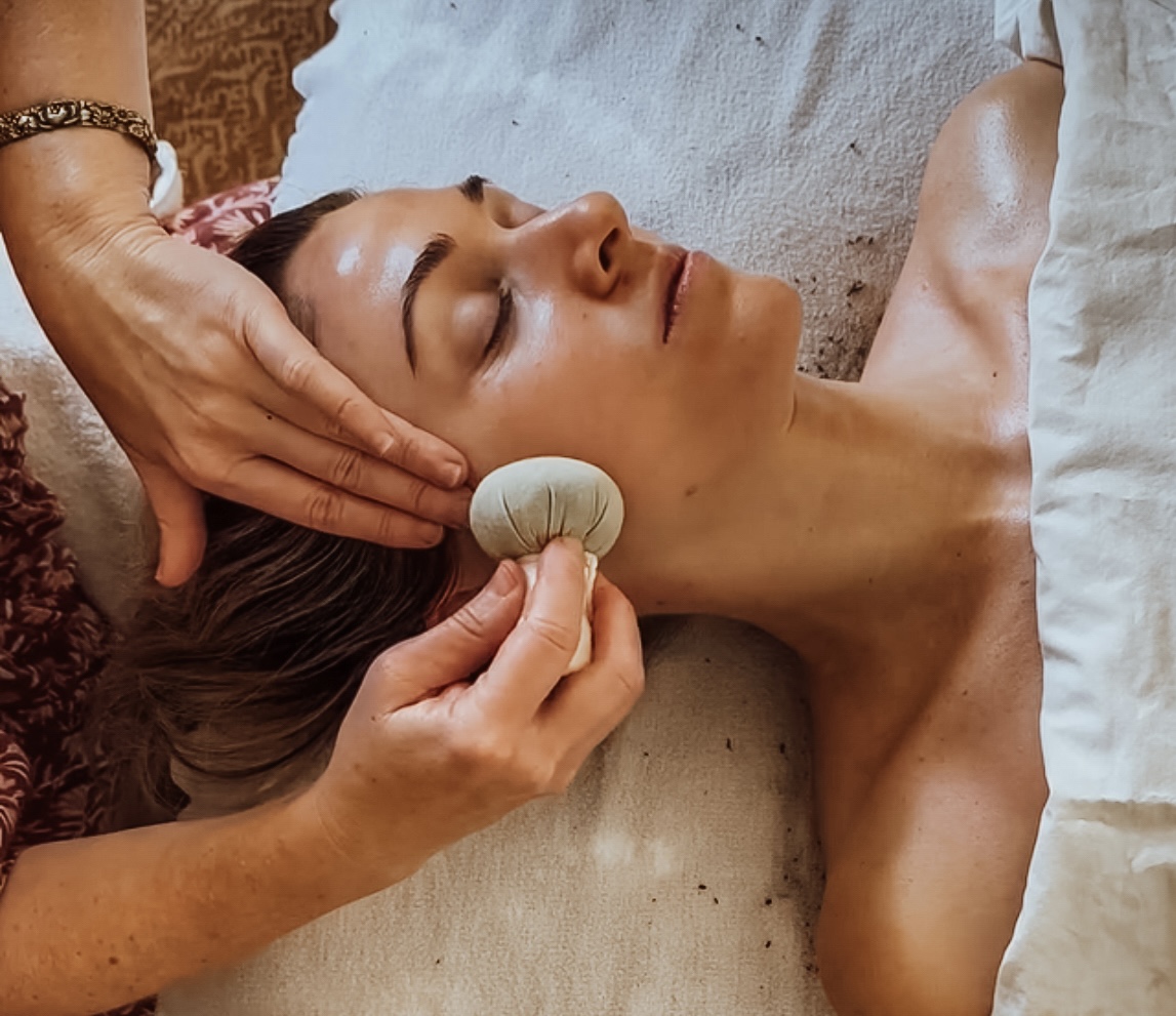 Poultice/Myofascial Release Facial