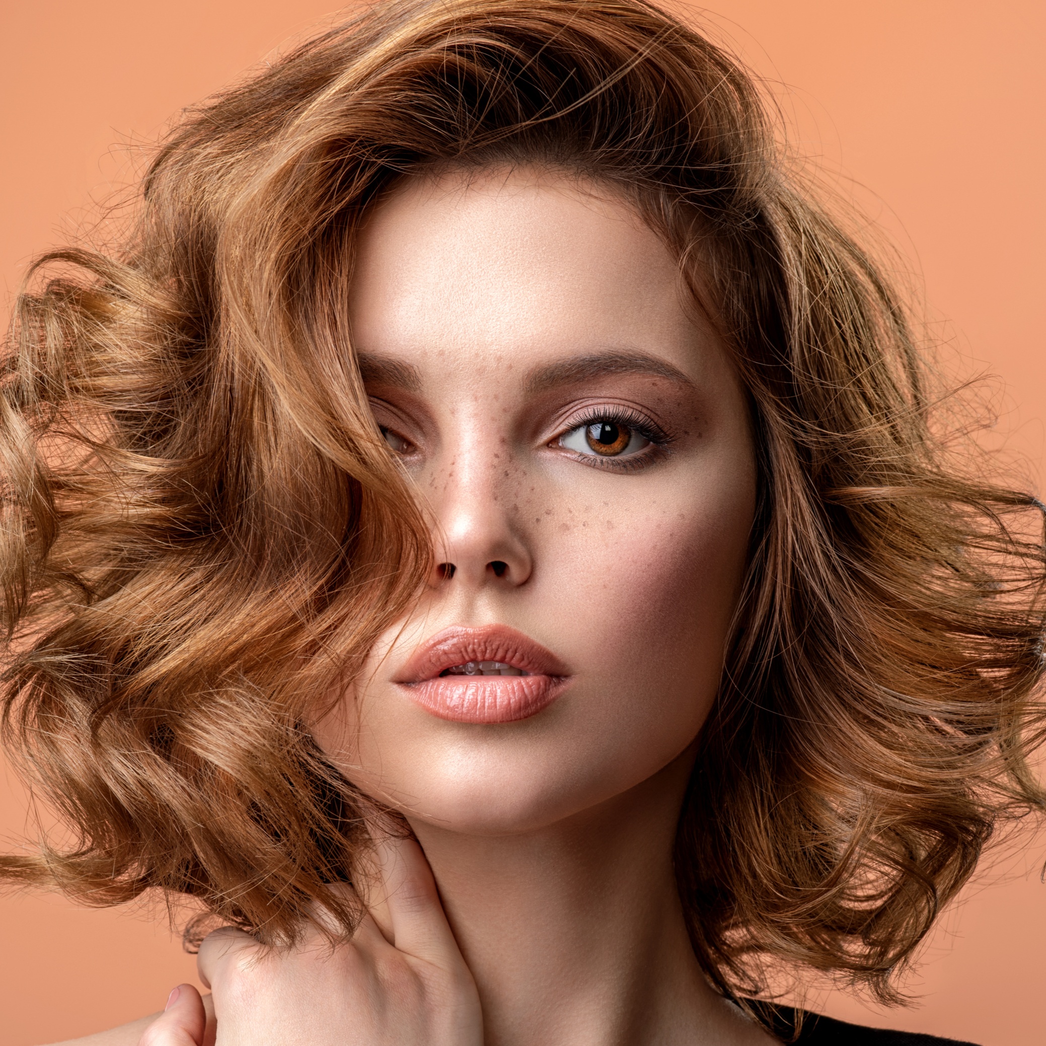 Root Retouch color + haircut