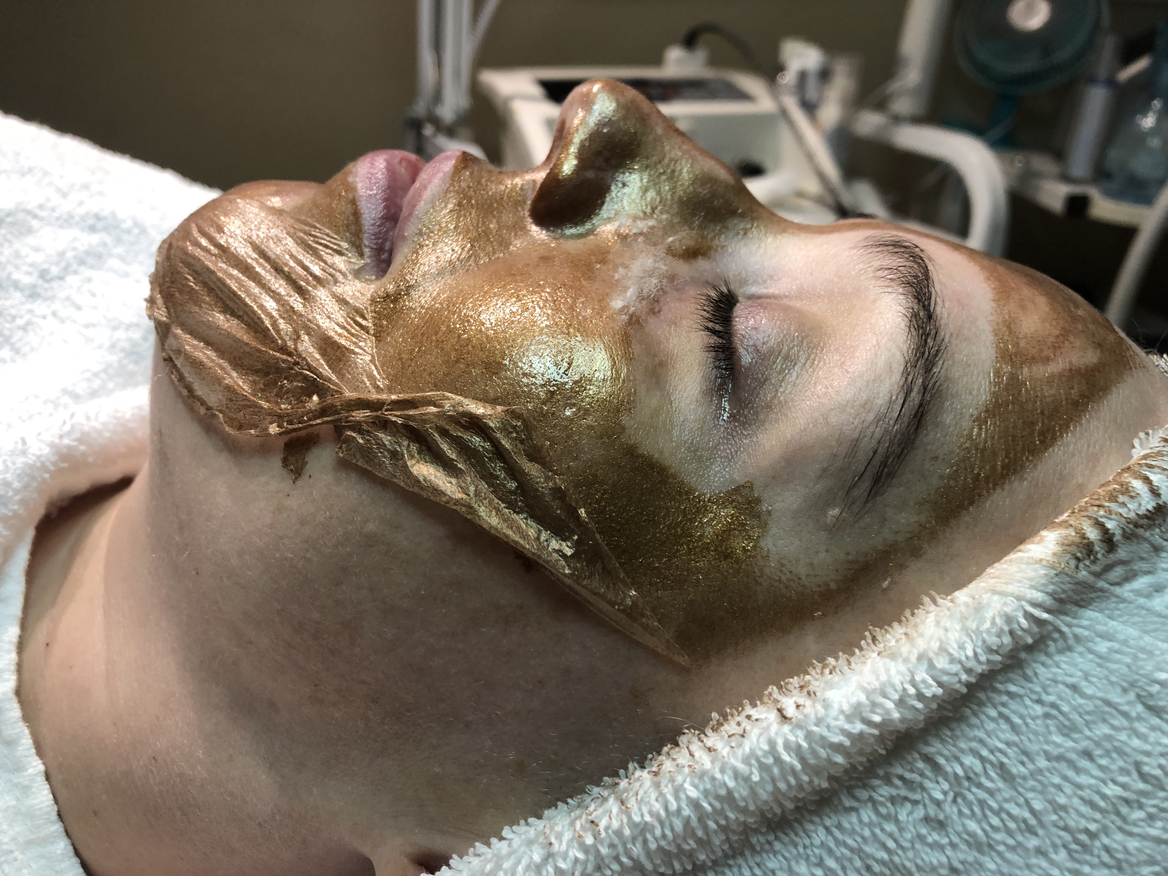 Ultra Sonic Copper Facelift Treatme