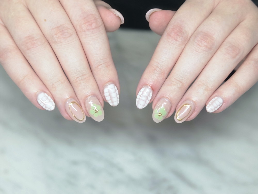 GEL POLISH MANICURE