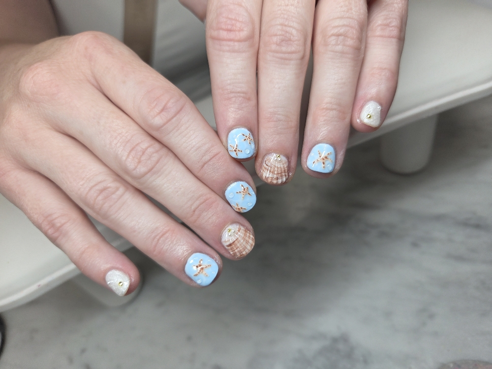 GEL POLISH MANICURE