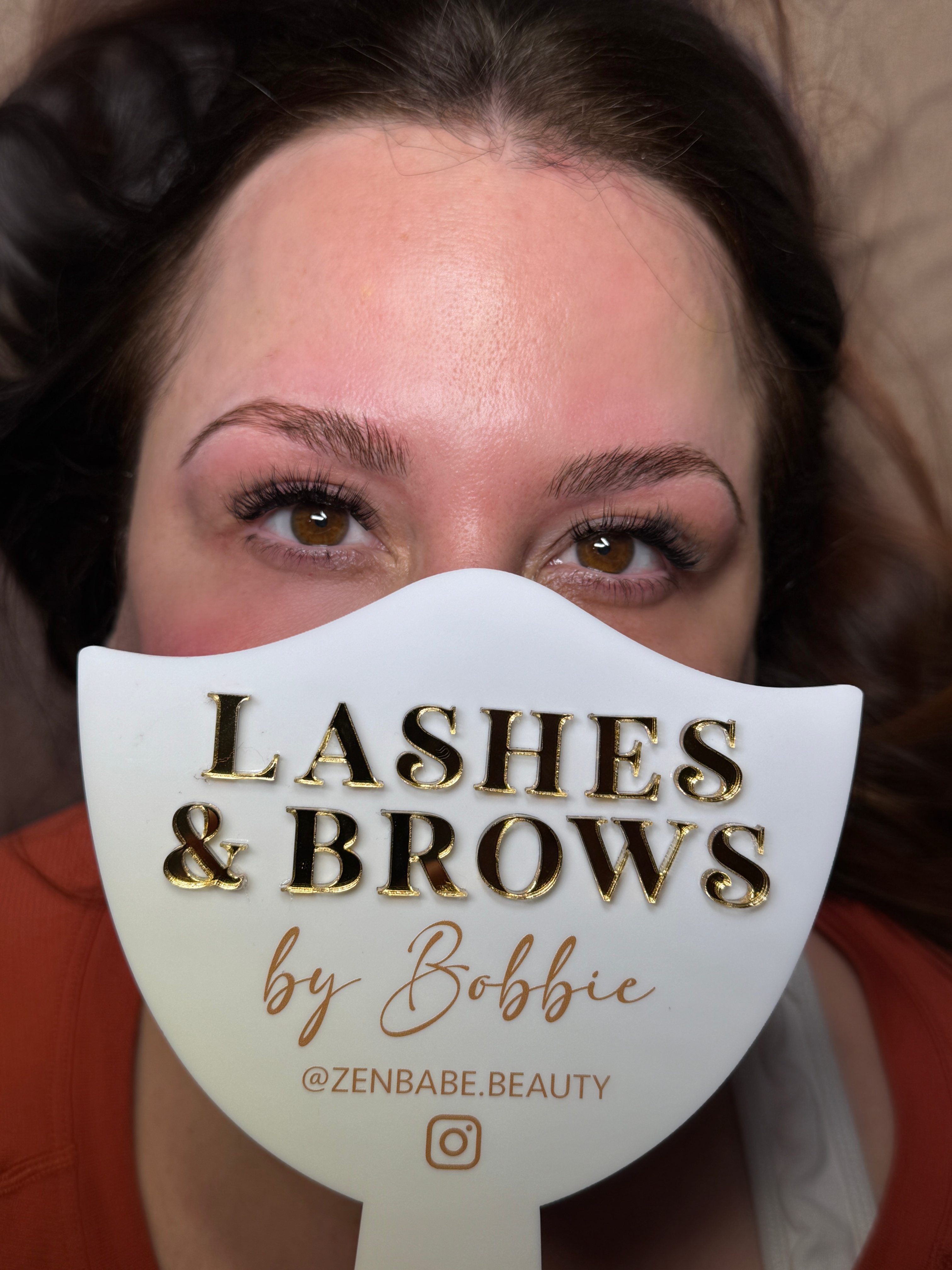 Brow lamination-Smooth, Shape & Set
