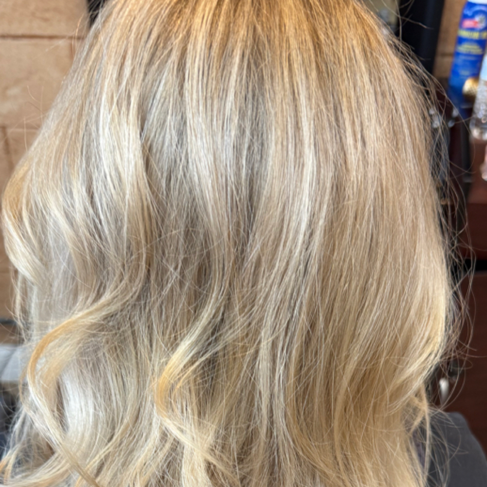 Classic Highlight at Luna Sol Collective Salon in Colorado Springs, CO