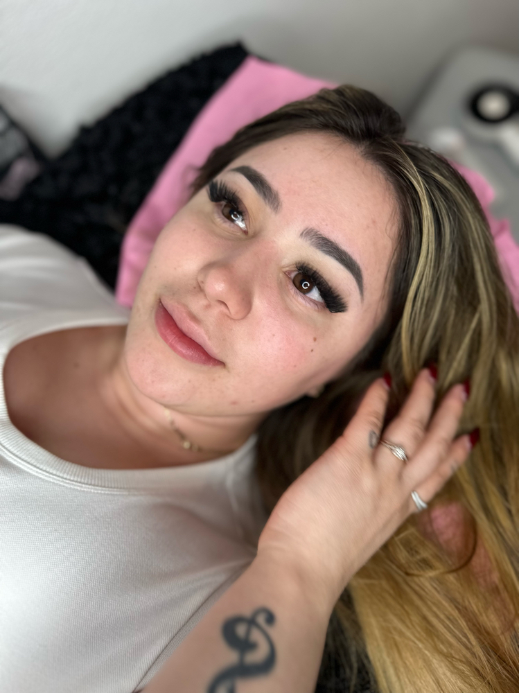 Steph “Fox” Set at B’s Lashes in Seattle, WA