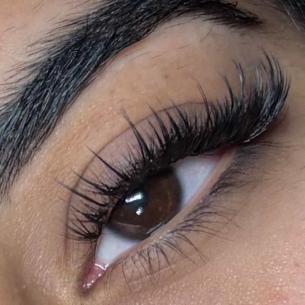 Mixed Lash Set at Sunset Stone Beauty Lounge in Renton, WA