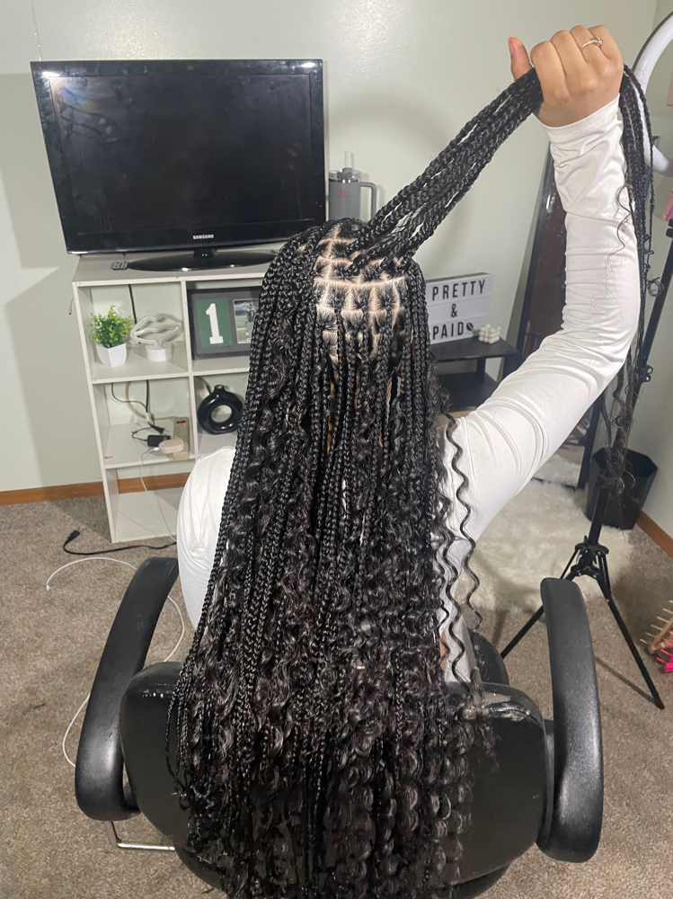 Touch Up Service at TheBratZHouse in Houston, IL