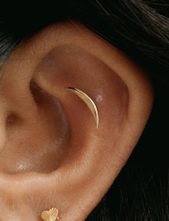 Ear Piercing (Single)