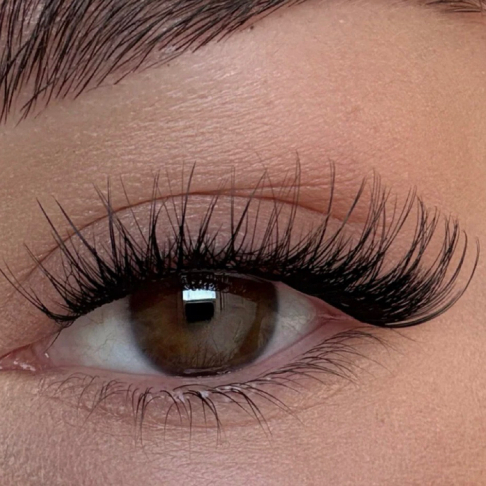 Lash Clusters at Graceful Effects Day Spa in Brandon, MS