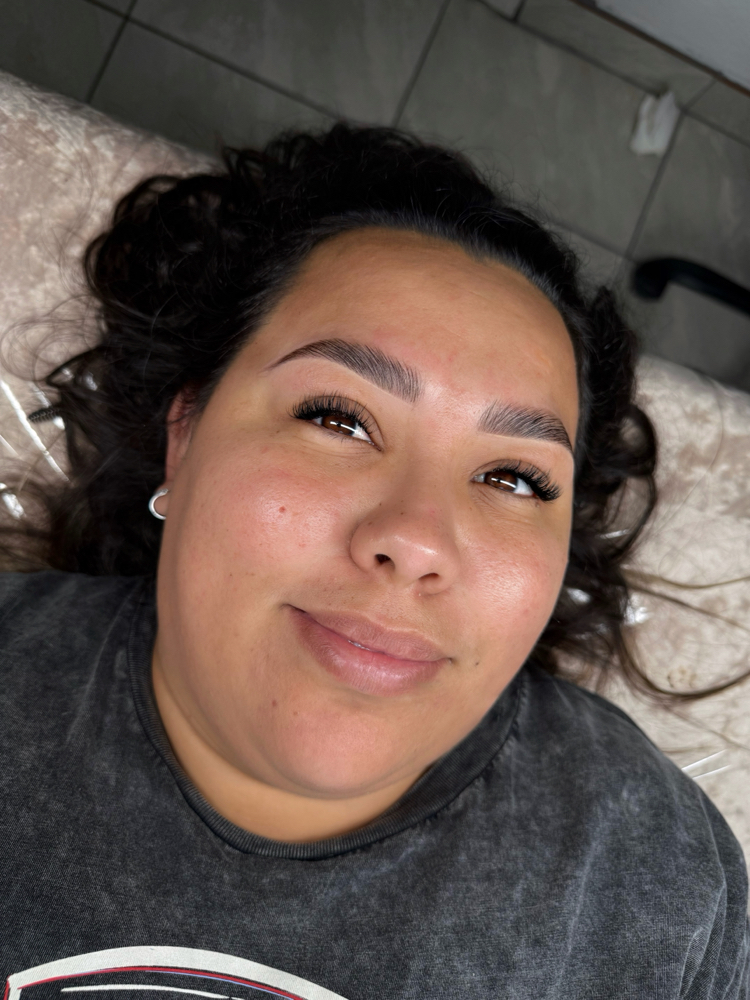 Signature Brow Sculpt at Roma Beauty in Nederland, TX