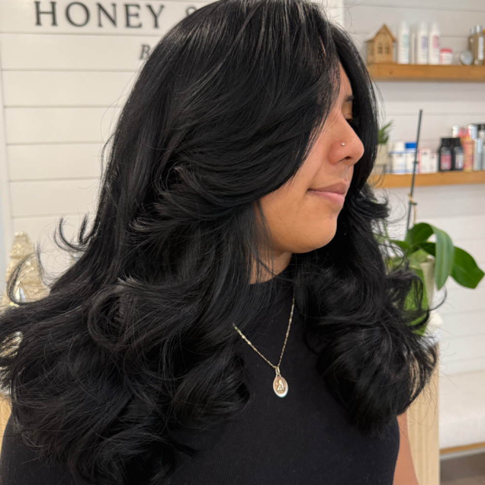 Blowout Medium|Secado Pelo Mediano at Honey & Hue By Dulce in Winston Salem, NC