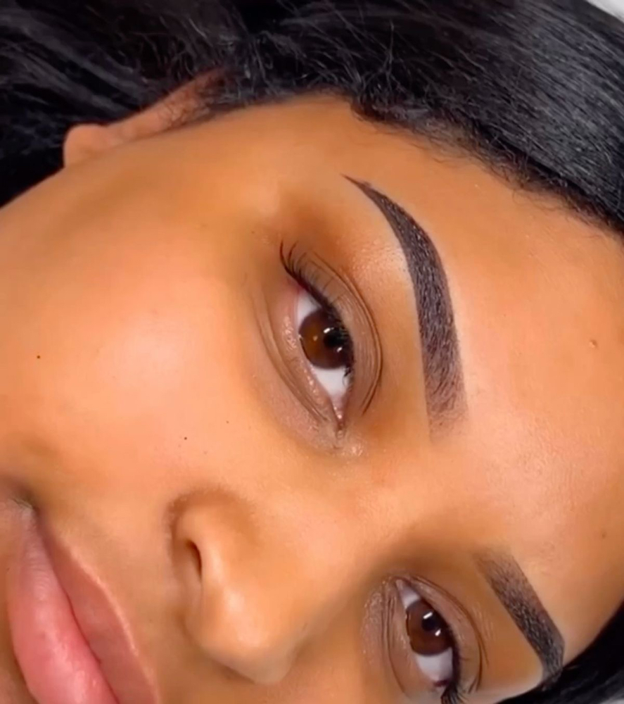 Henna Brows at Beauty Galore By Lee in New York, NY