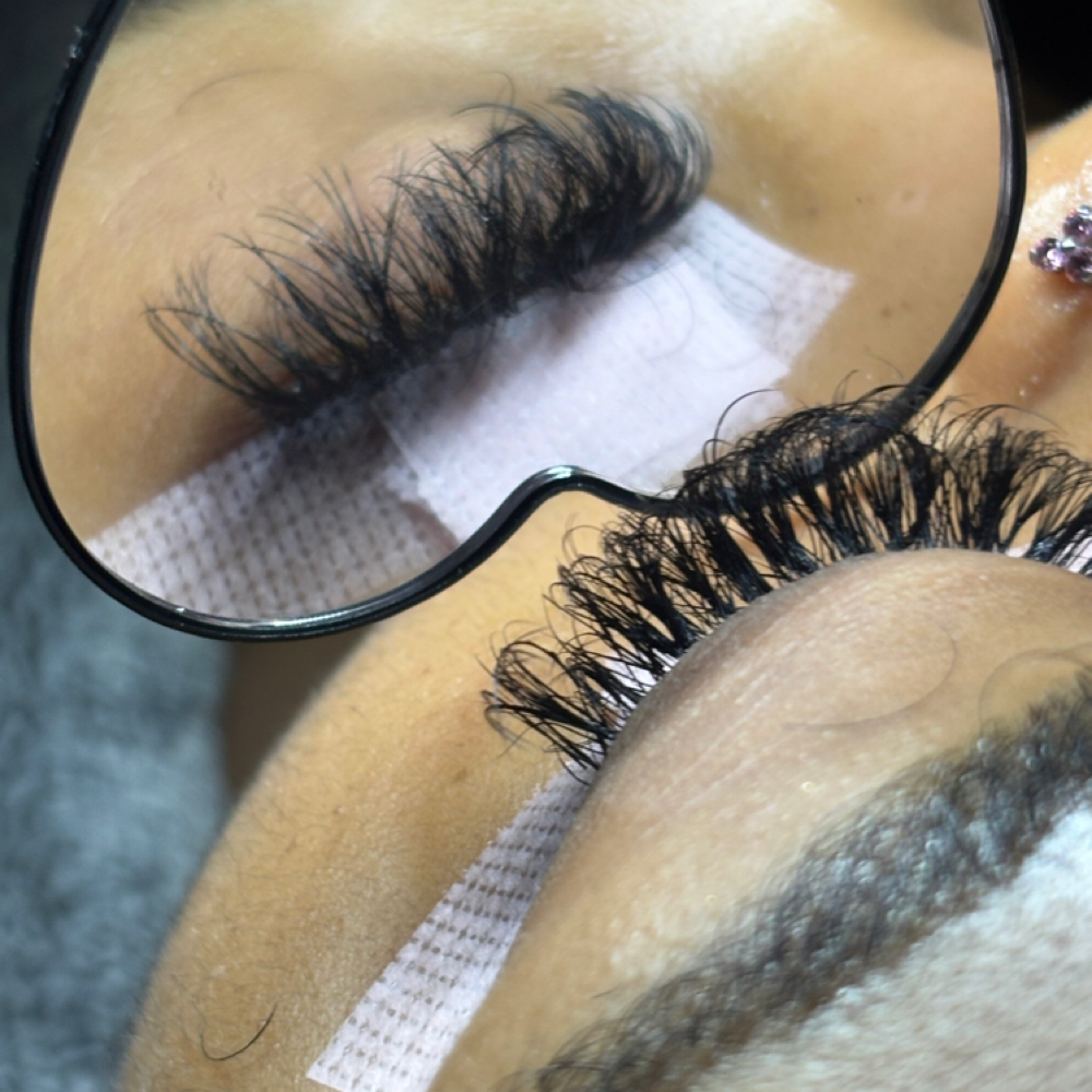 Highend Hybrid Set at js beauty bar in oklahoma city, OK