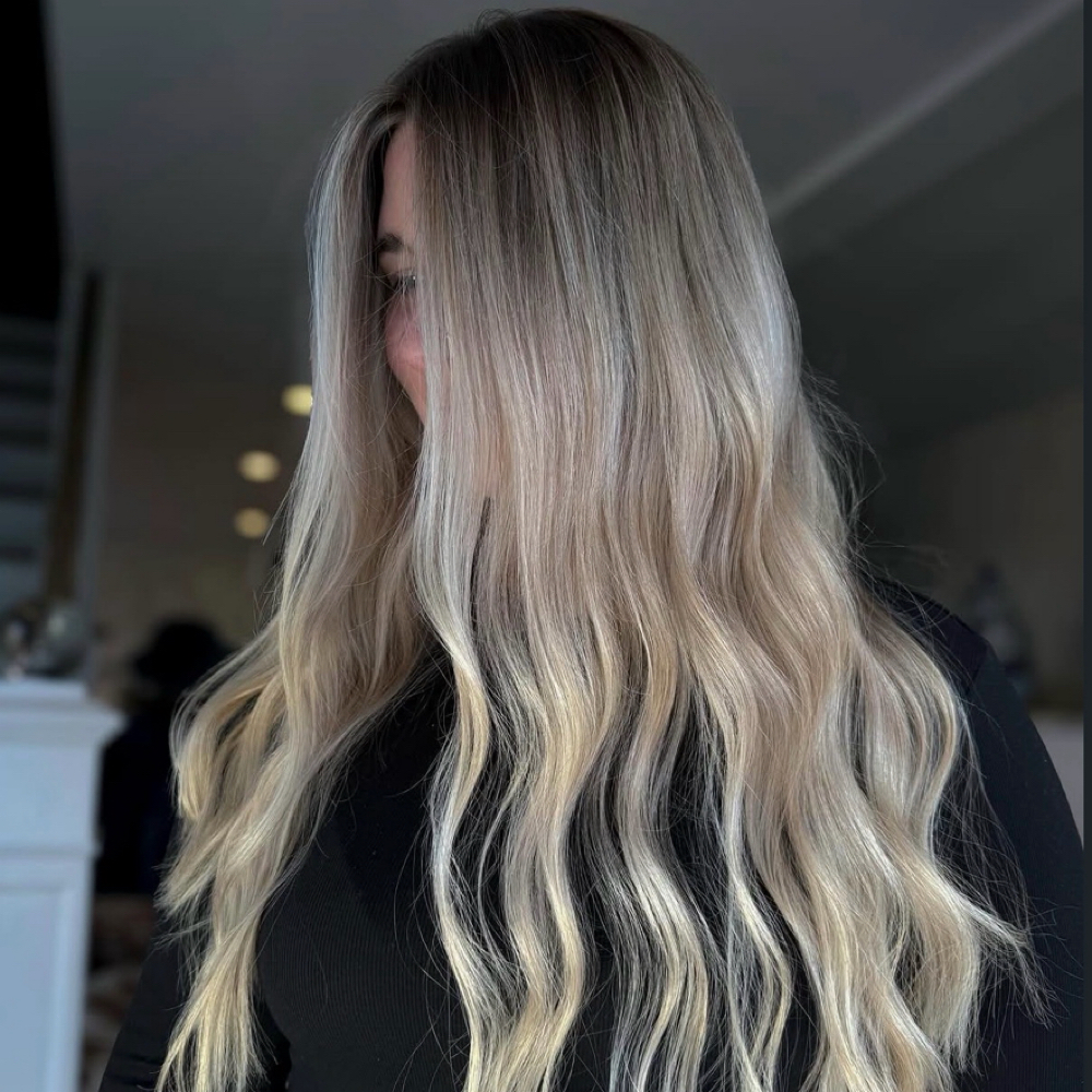 Gloss & Blow dry at The Haus of Aura in Delray Beach, FL