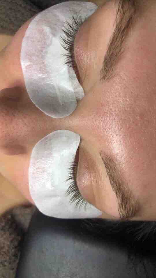 Eyelash Extension removal