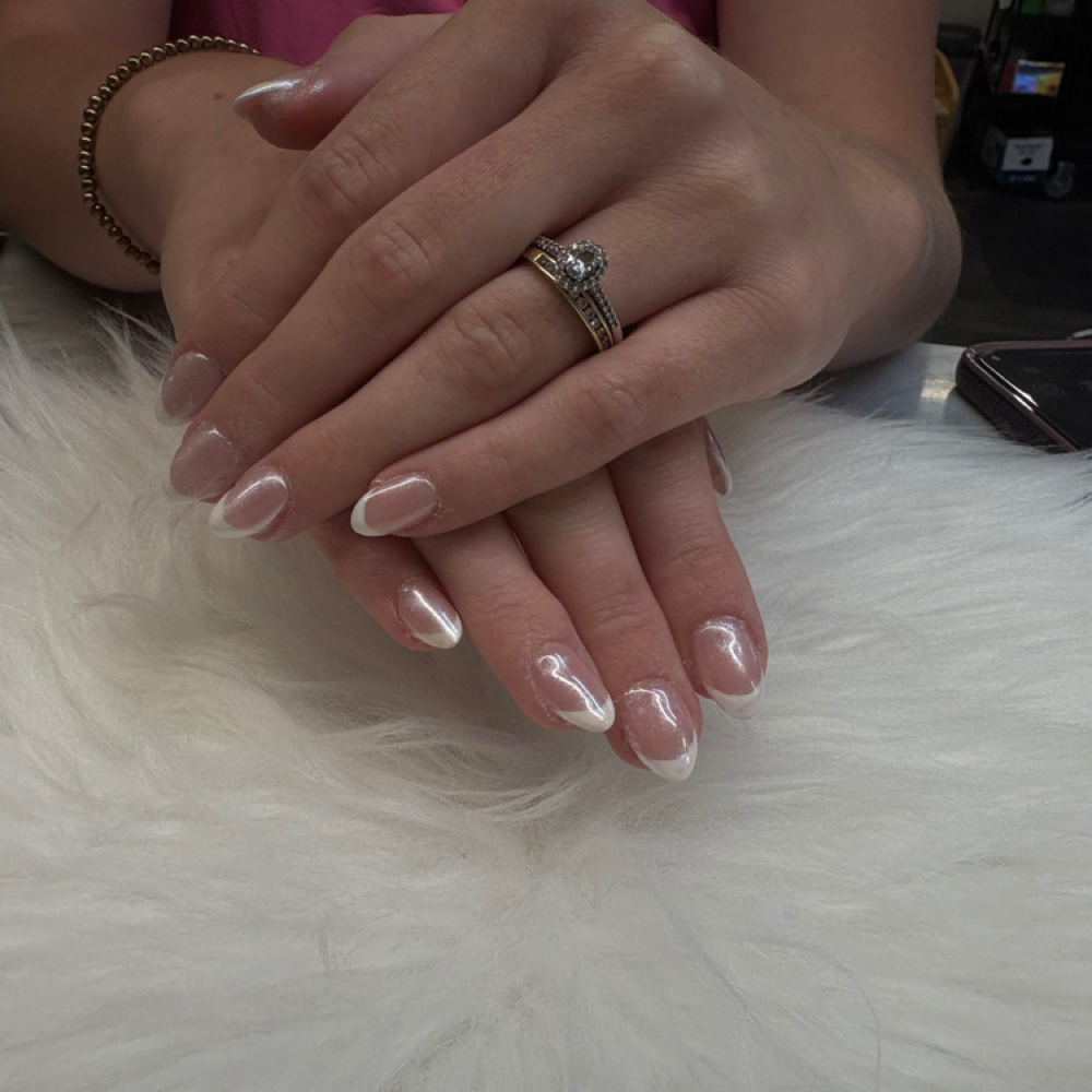 Builder Gel Set at The Beauty Bar in Waynesboro, MS