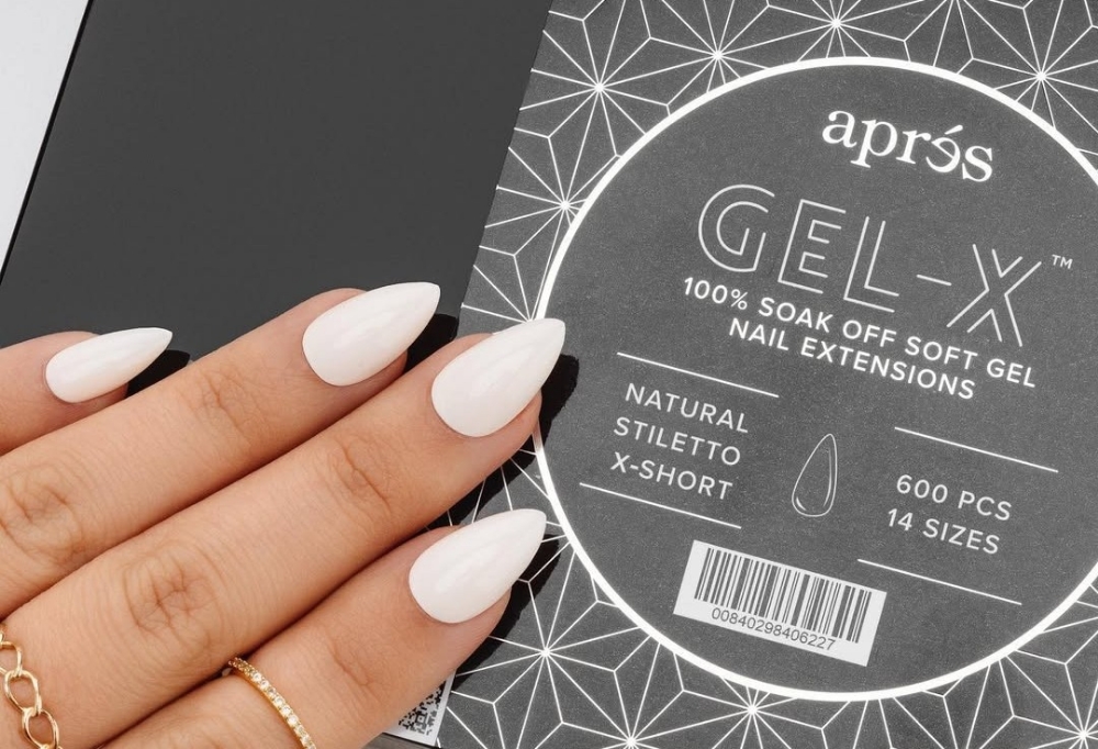 Apre' Extensions Manicure