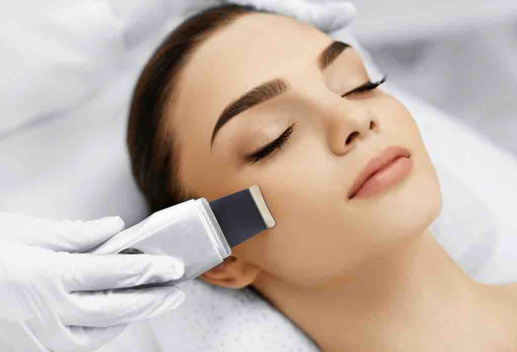 Ultrasonic Face Peel Facial