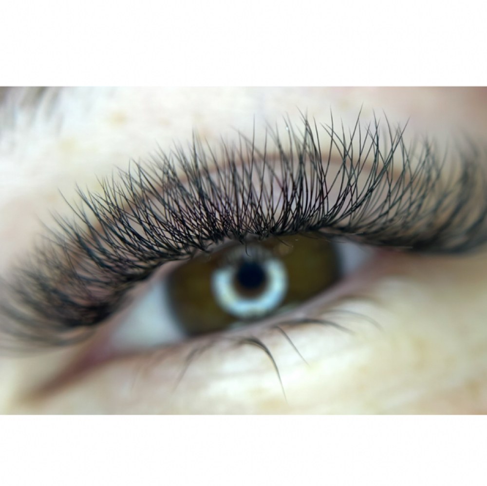 Hybrid Lash Extensions at The Golden Glow Beauty Studio in Saxton, PA