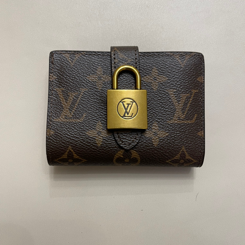 LOCK WALLET at LASHES AND SOLES in PIKESVILLE, MD