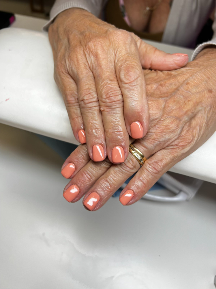 MANICURE