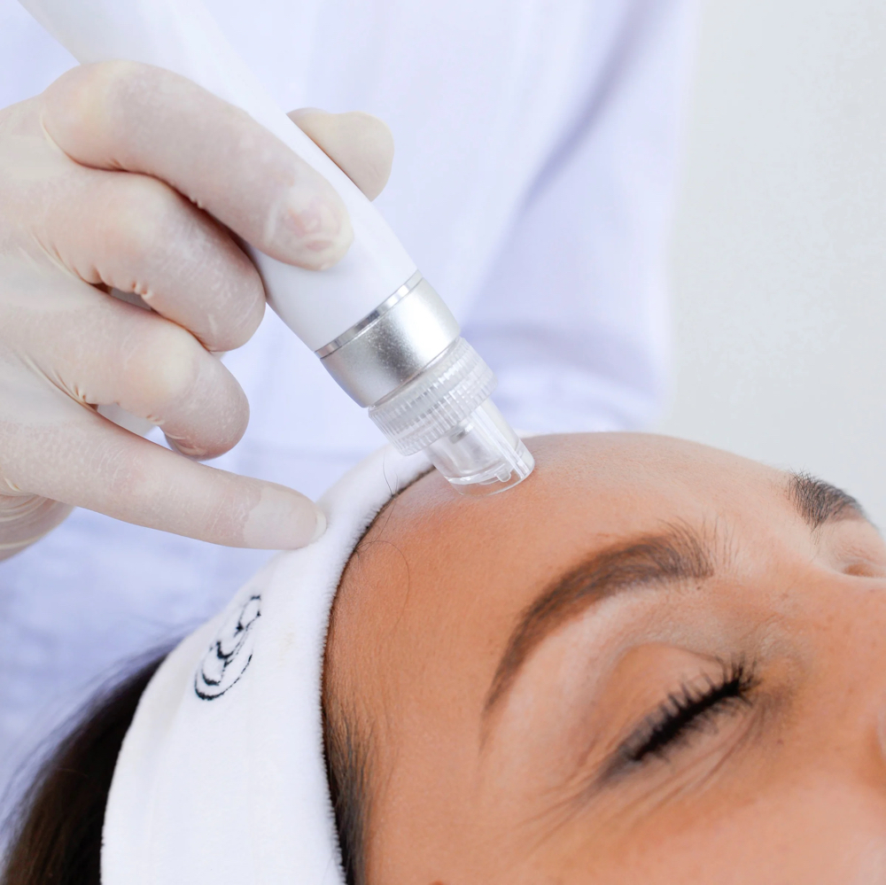 HydroGlow Facial at Luxx Beauty Hair & Esthetics in Pflugerville, TX