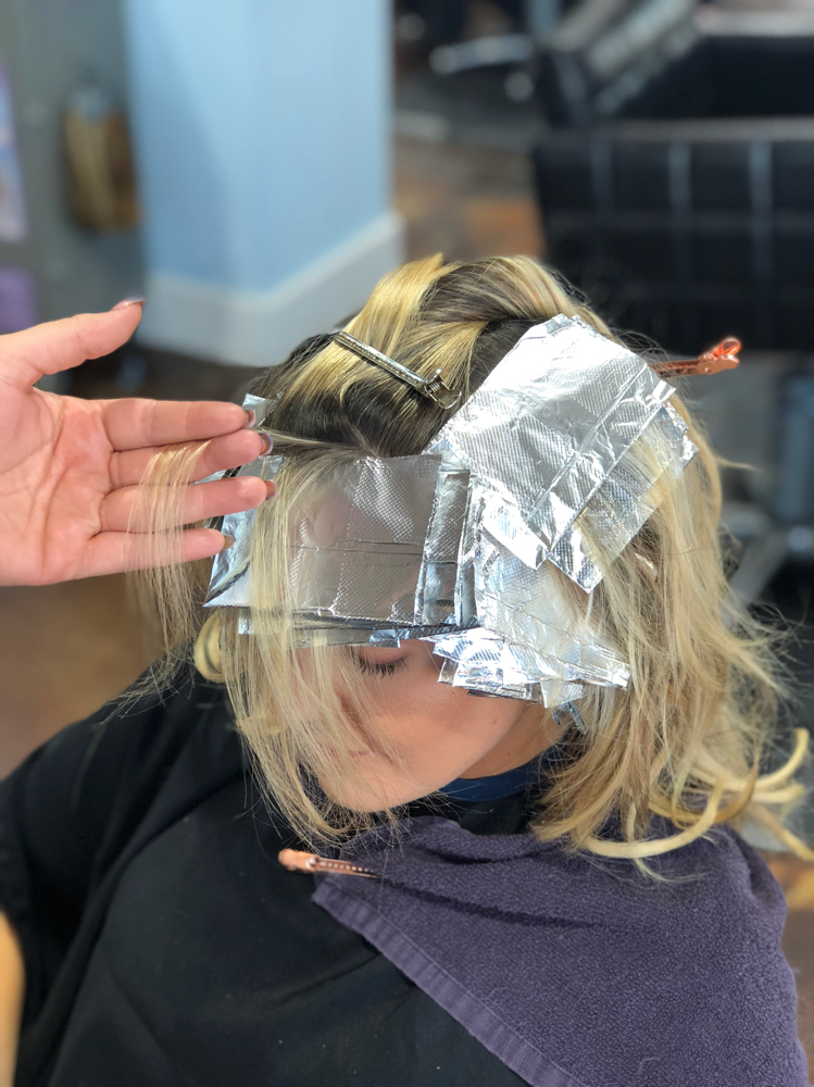 Mini Foil Highlight + Root Color