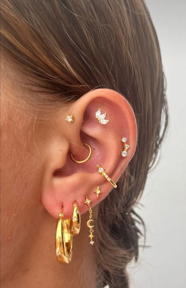 ✨Delicate piercings✨