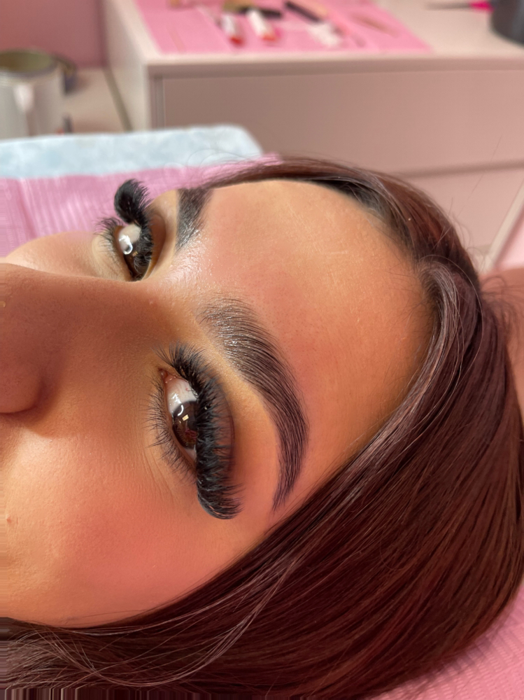 Brow Lamintaion & Tint