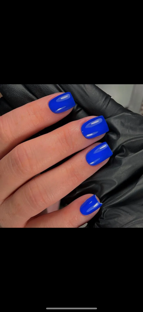 Russian Manicure