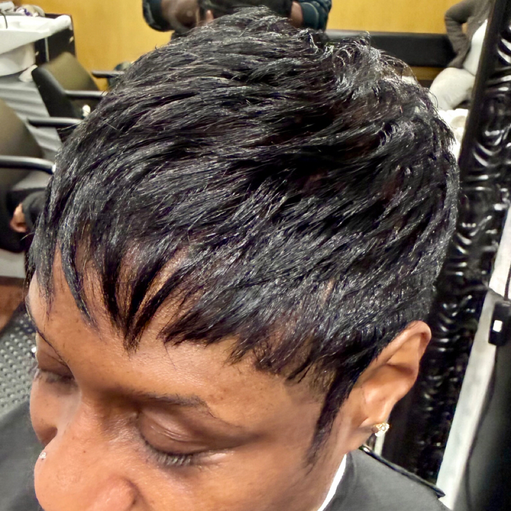 Double Edge-up/mold&Style at The edge beauty concept salon ny in Massapaqua, NY