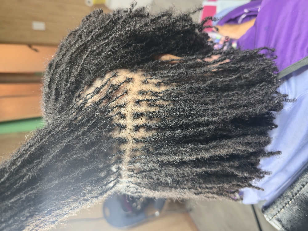 3 Hours Retightening (Retie) at Graceful Hands Locs by Bee in Des Moines, IA