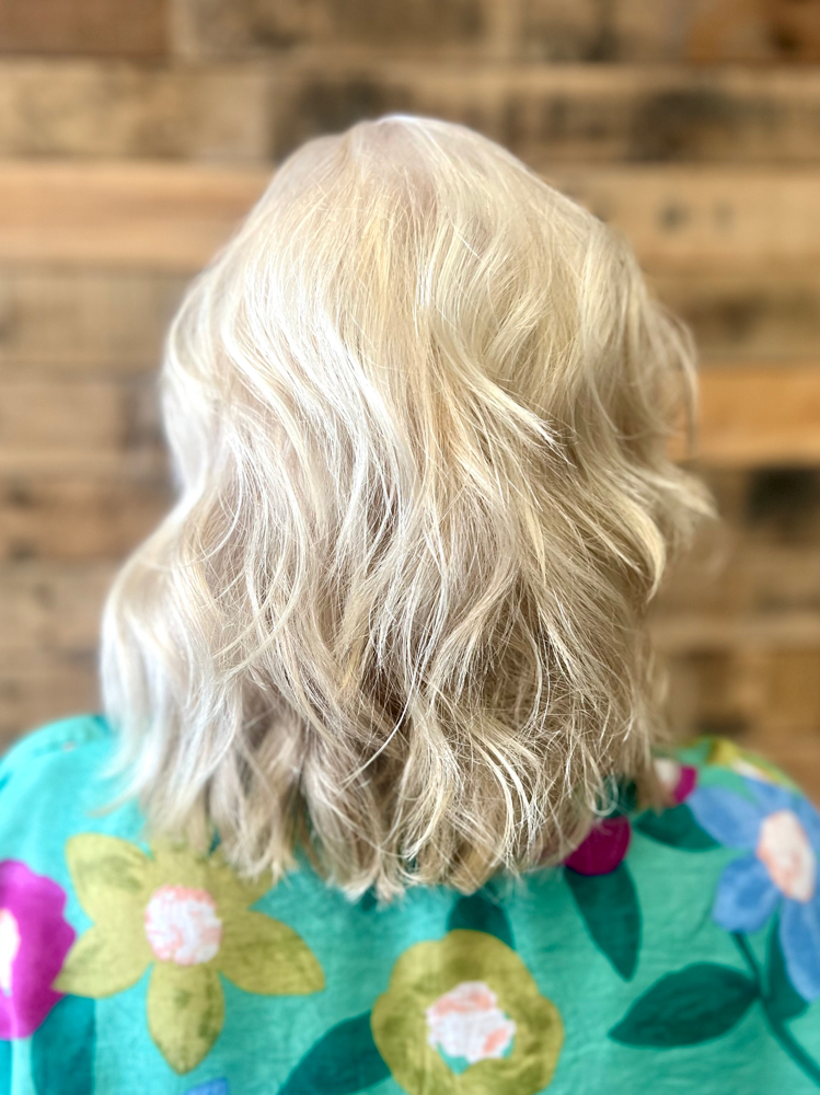 Haircut/Blow dry