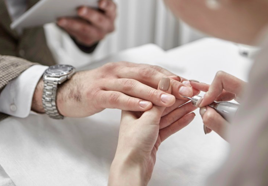 Gentlemen Spa Manicure