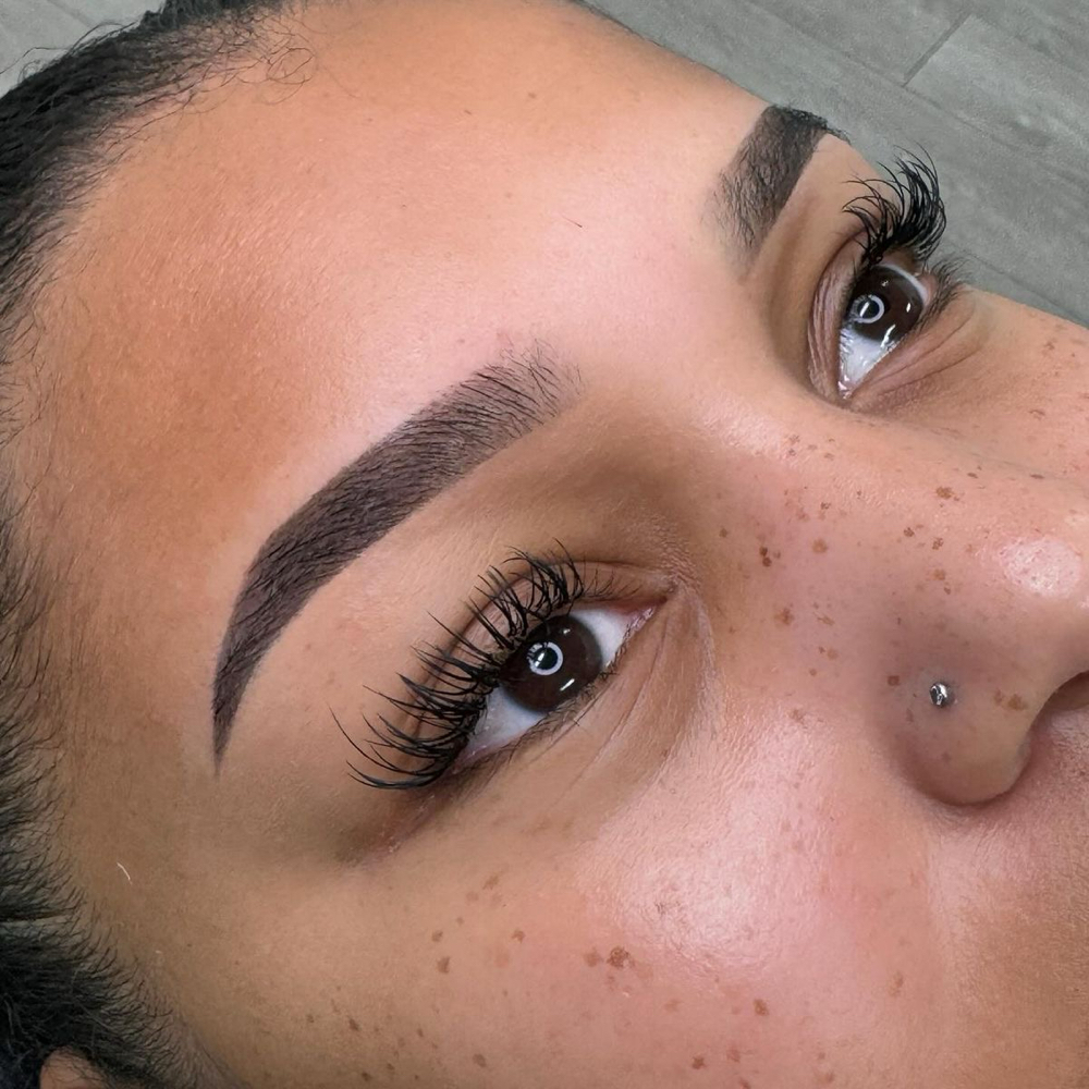 Brow Cleanup & Tint
